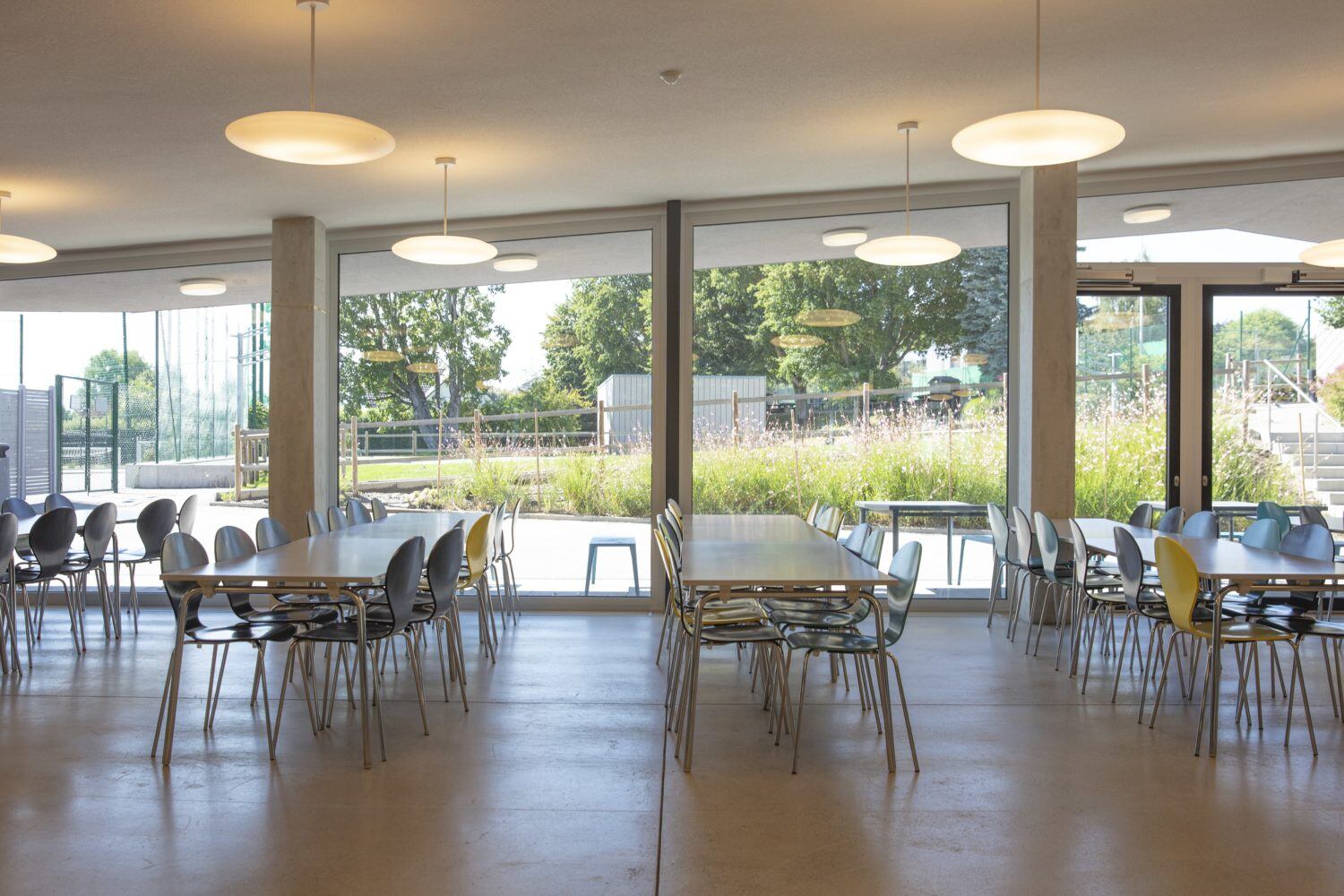 Cafeteria view onto nature 